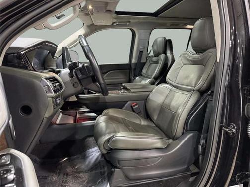 2022 Lincoln Navigator Black Label