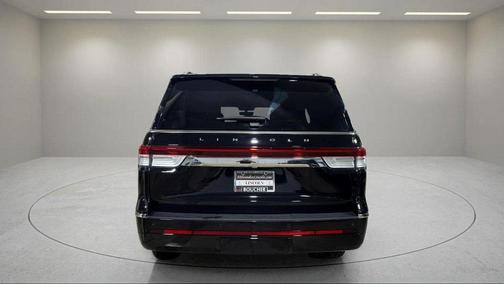 2022 Lincoln Navigator Standard