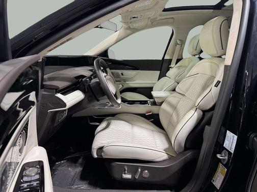 2025 Lincoln Nautilus Black Label