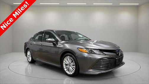 2019 Toyota Camry Hybrid XLE