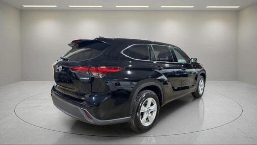 2021 Toyota Highlander Hybrid LE