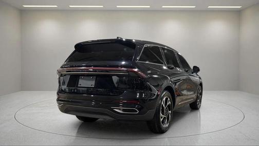 Infinite Black Metallic Clearcoat 2025 Lincoln Nautilus Premiere