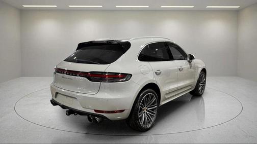 2020 Porsche Macan Turbo
