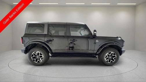 Shadow Black 2024 Ford Bronco Outer Banks