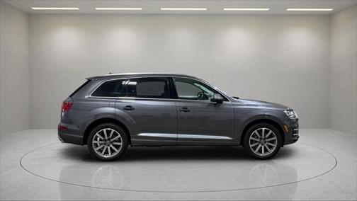 2019 Audi Q7 55 Premium Plus