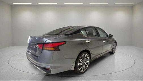 2024 Nissan Altima 2.5 SL