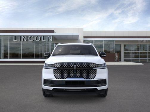 PRISTINE WHITE METALLIC 3C 2025 Lincoln Navigator Reserve