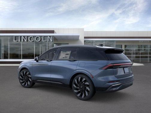 2025 Lincoln Nautilus Reserve