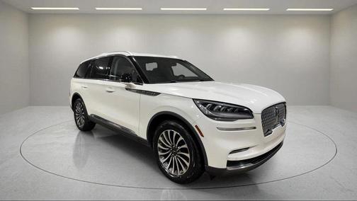 2022 Lincoln Aviator Standard AWD