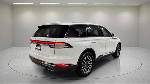 2022 Lincoln Aviator Standard AWD