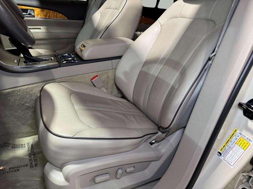 2014 Lincoln MKX Base