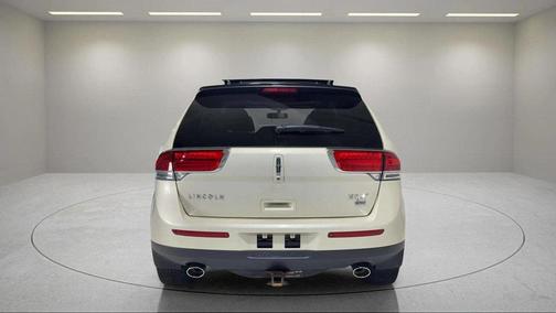 2014 Lincoln MKX Base