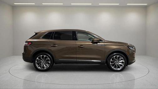 BRONZE SMOKE MET PC 2022 Lincoln Nautilus Reserve
