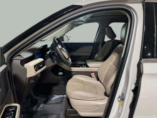 CERAMIC PEARL MET 3C 2023 Lincoln Aviator Reserve AWD