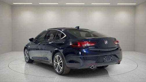 2018 Buick Regal Sportback Essence