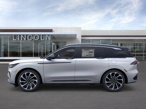 SILVER RADIANCE MET CC 2026 Lincoln Nautilus Black Label