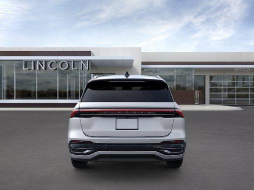 SILVER RADIANCE MET CC 2026 Lincoln Nautilus Black Label