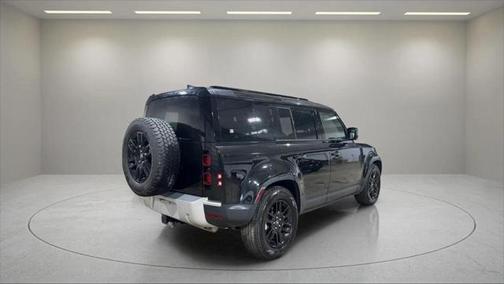 2024 Land Rover Defender 110 P300
