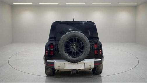 2024 Land Rover Defender 110 P300
