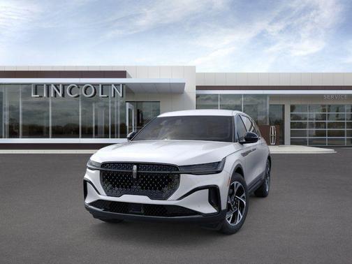 SILVER RADIANCE MET CC 2026 Lincoln Nautilus Premiere