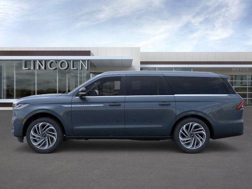 FLIGHT BLUE METALLIC CC 2026 Lincoln Navigator Reserve