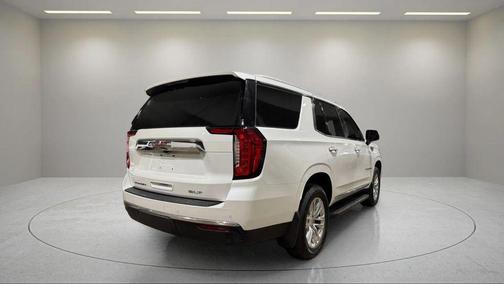 White 2022 GMC Yukon SLT