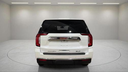 White 2022 GMC Yukon SLT