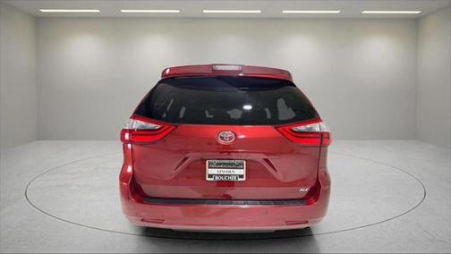 2020 Toyota Sienna XLE Premium