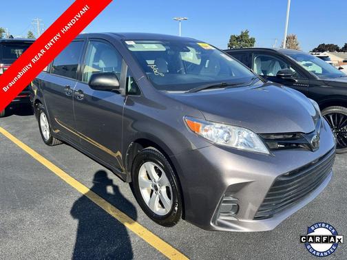 2020 Toyota Sienna SE
