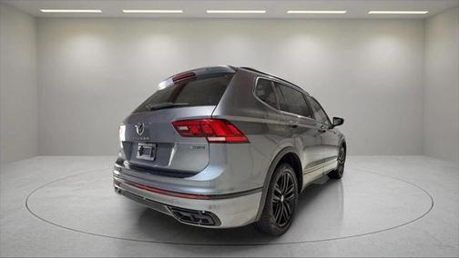2022 Volkswagen Tiguan 2.0T SE R-Line Black 4MOTION