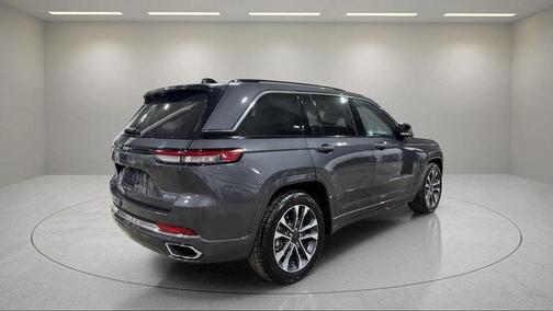 2022 Jeep Grand Cherokee 4xe Overland