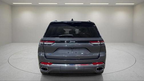 2022 Jeep Grand Cherokee 4xe Overland