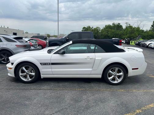 Performance White Clearcoat 2007 Ford Mustang GT
