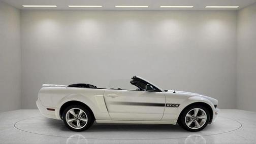 Performance White Clearcoat 2007 Ford Mustang GT Premium