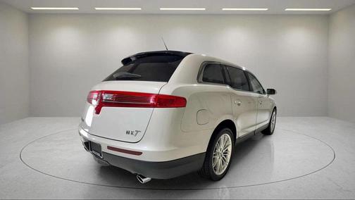 2019 Lincoln MKT Standard