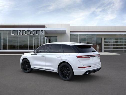 2025 Lincoln Corsair Premiere