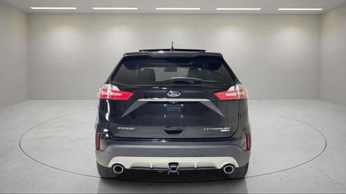 AGATE BLACK METALLIC 2020 Ford Edge Titanium