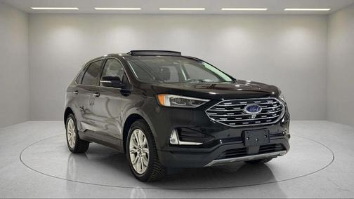 AGATE BLACK METALLIC 2020 Ford Edge Titanium
