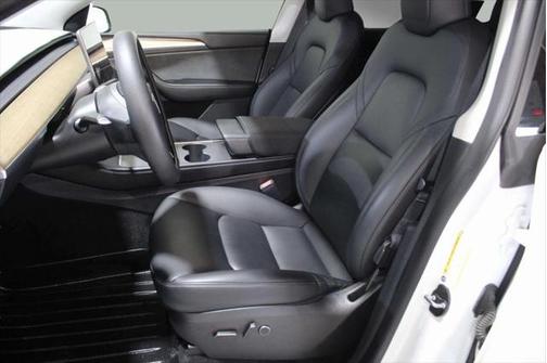 2022 Tesla Model Y Long Range Dual Motor All-Wheel Drive