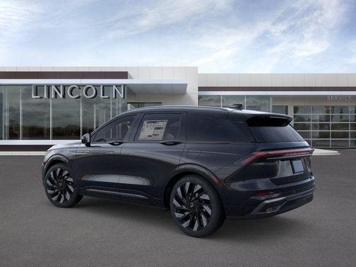 INFINITE BLACK MET CC 2026 Lincoln Nautilus Reserve