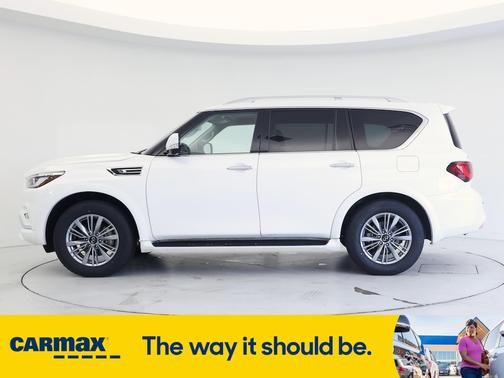 2023 INFINITI QX80 Luxe