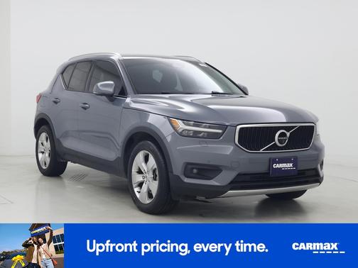 2021 Volvo XC40 T5 Momentum