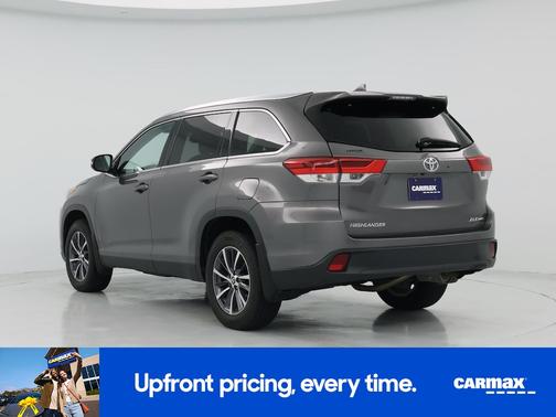 Gray 2019 Toyota Highlander XLE