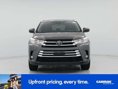 Gray 2019 Toyota Highlander XLE