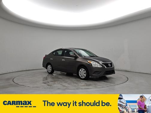 2016 Nissan Versa SV