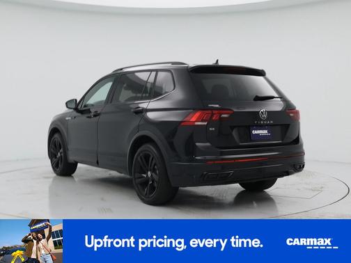 Black 2024 Volkswagen Tiguan SE R-Line Black