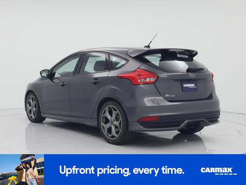 Gray 2017 Ford Focus ST