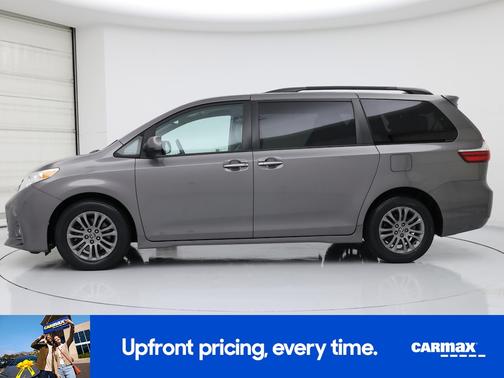 2018 Toyota Sienna XLE