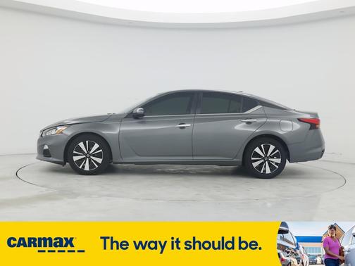 2022 Nissan Altima SV