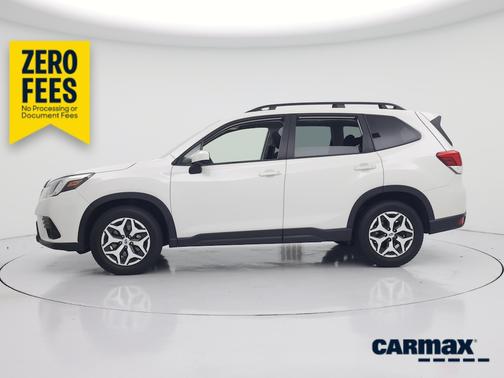 White 2022 Subaru Forester Premium